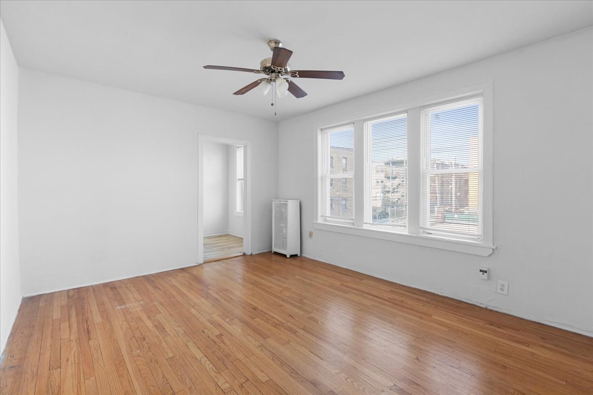 Foto principal - 1634 W Morse Ave