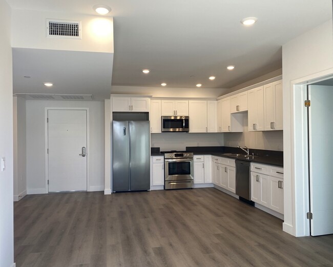 Building Photo - 16030 Sherman Way