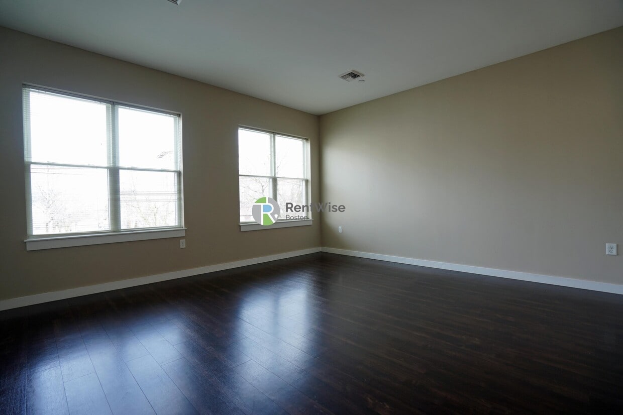 Photo - 625 McGrath Hwy Unit 36-4