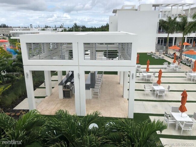 Foto del edificio - 10226 NW 64th Terrace