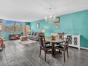 Building Photo - 6570 Royal Palm Blvd