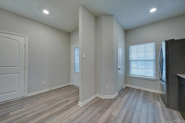 Foto del edificio - 6406 Underwood Way