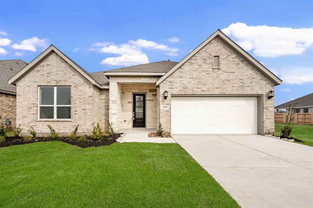 Foto principal - 13318 Rosemary Dr