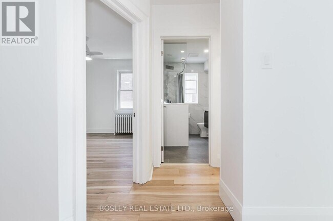Building Photo - 210 Westmount Ave