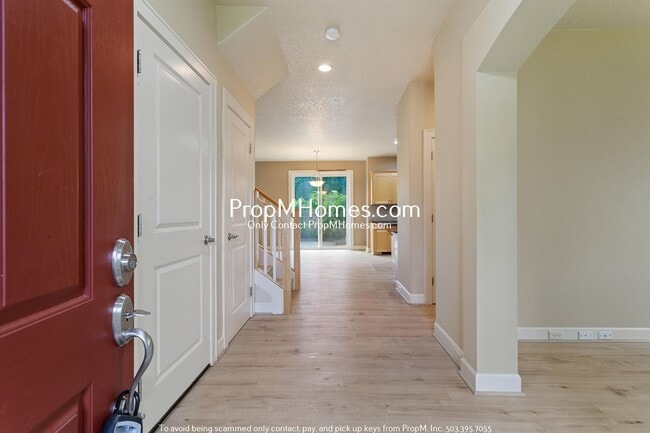 Building Photo - Updated Four Bedroom Home in Forest Grove!