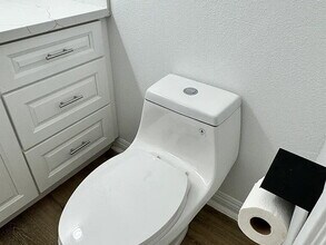 Building Photo - 1608 Frost Ln