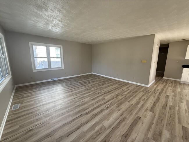 Foto del edificio - 735 Armstrong St