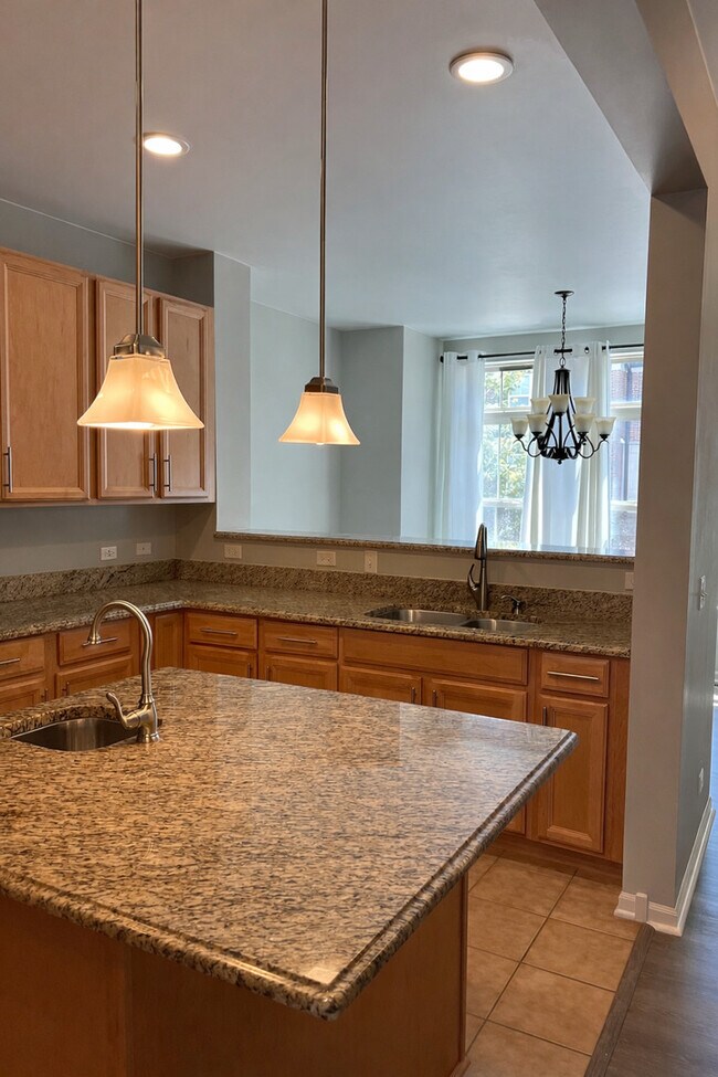 Foto del edificio - 705 Keystone Ln