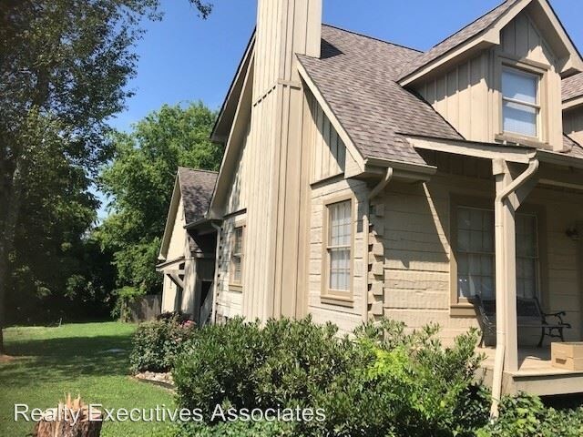 Building Photo - 3 br, 2 bath House - 1017 Panorama Drive