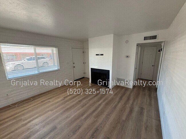 Foto del edificio - 2511 N Geronimo Ave