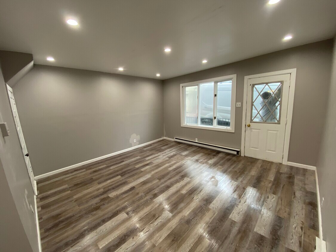 Foto principal - 425 W New York St