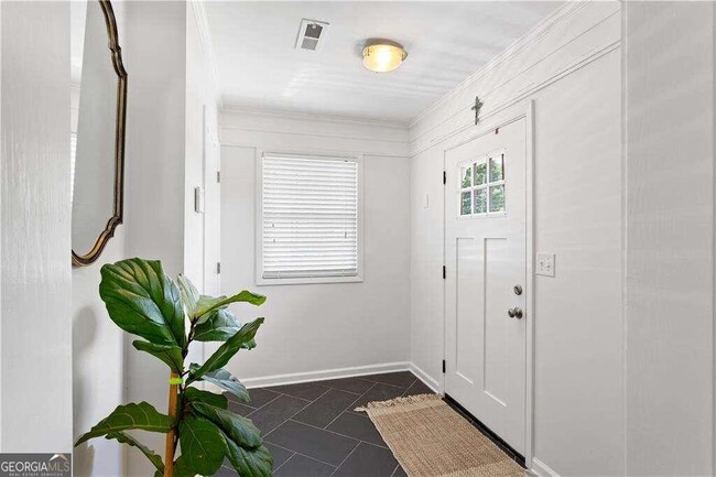 Building Photo - 860 Wayland Ct