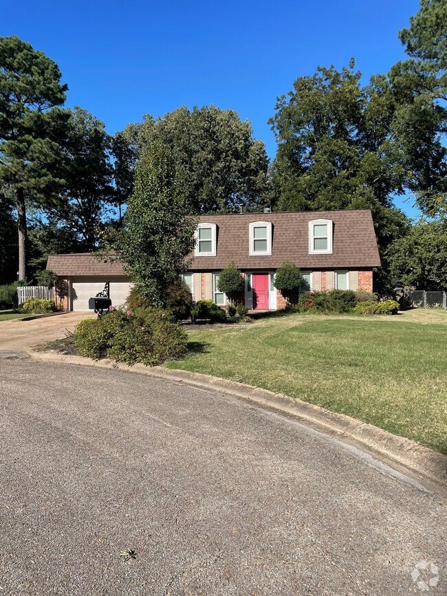 Building Photo - 1608 Leaf Cove