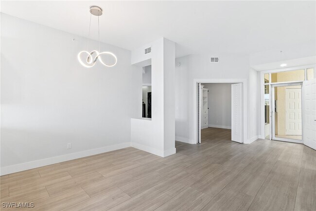 Foto del edificio - 25000 Cypress Hollow Ct