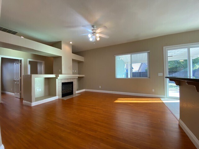 Foto del edificio - Beautiful 3bd/2ba in West Sacramento!