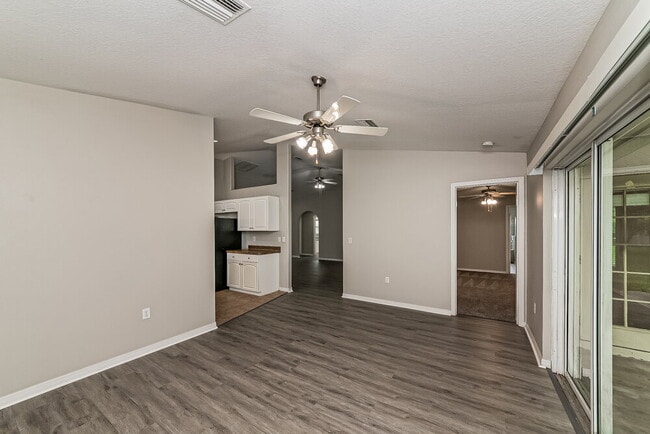 Foto del edificio - 2815 93rd Ct E