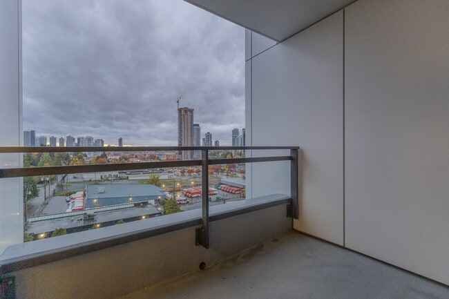 Photo du bâtiment - 13675-1107A 107A Ave