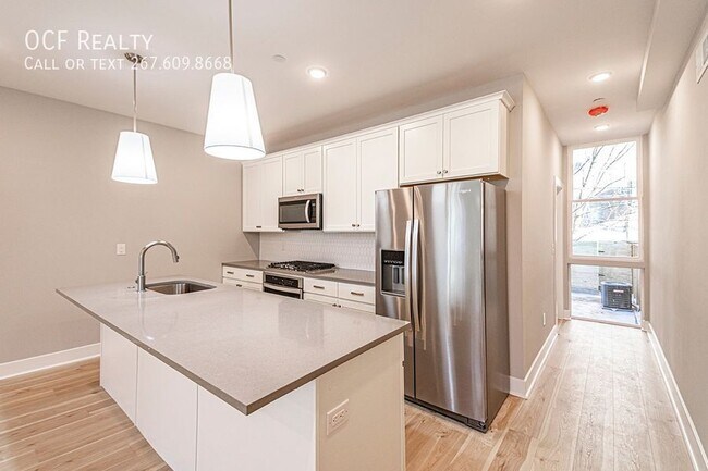Building Photo - 713 S 51st St