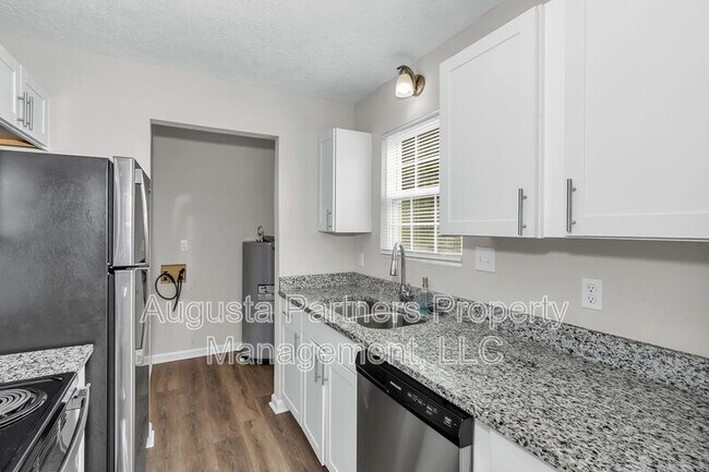 Foto del edificio - 2114 Vandivere Rd