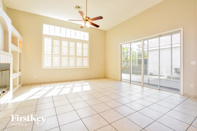 Foto del edificio - 13455 Lake Turnberry Cir