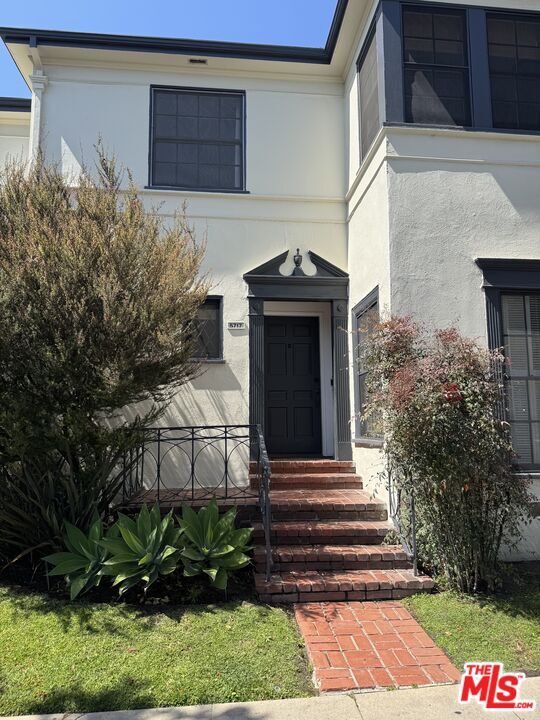 Foto del edificio - 5717 W 2nd St