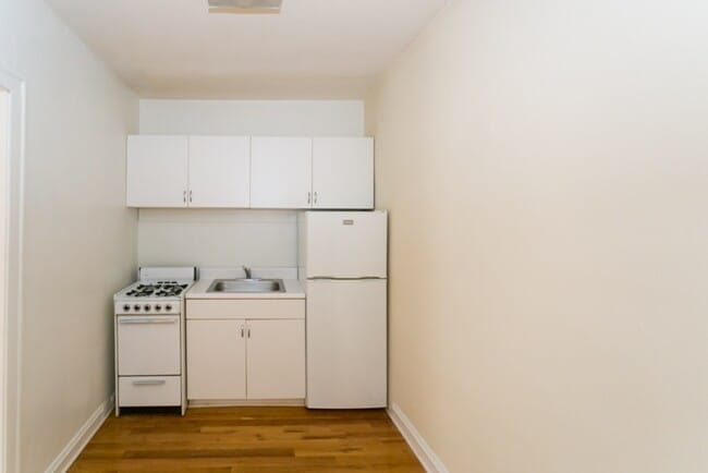 Foto del edificio - 545 W Wellington Ave