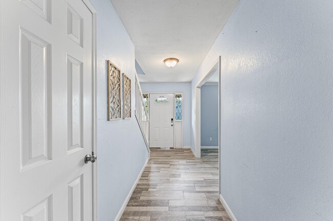 Building Photo - 427 Whitecap Dr