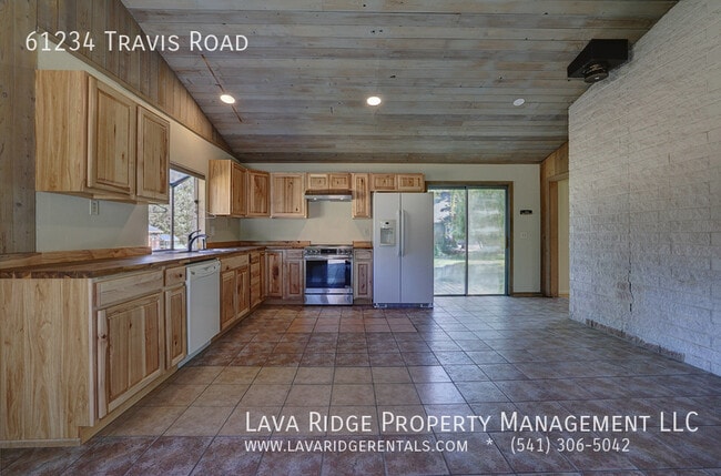 Building Photo - 61234 Travis Rd