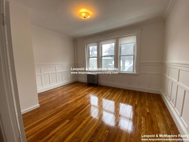 Building Photo - 83 Winchester St
