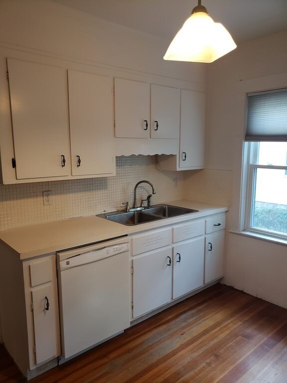 6 Kahler Ave Unit 1, Milton, MA 02186 Room for Rent in Milton, MA