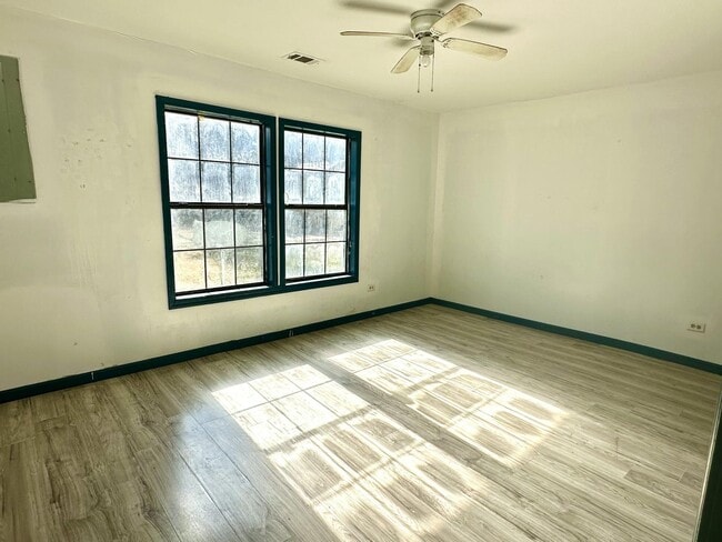 Building Photo - 311 9th Ave