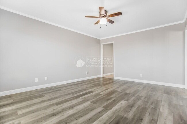 Building Photo - 501 Velasco Ave