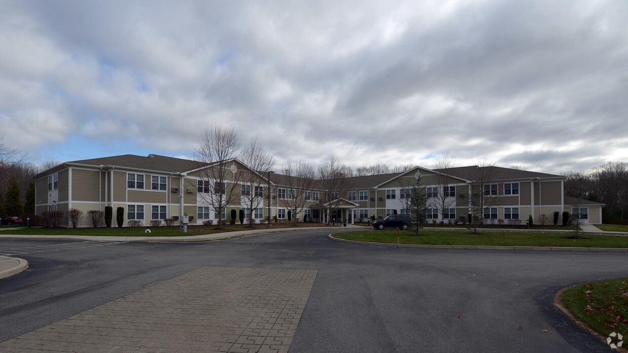 Building Photo - Saugatucket Springs