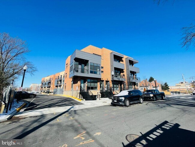 Foto del edificio - 1106 S Highland St