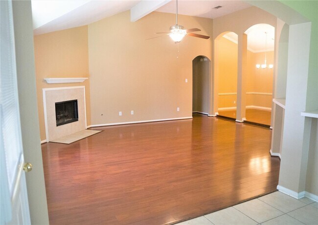 Foto del edificio - 16807 Dunbar Grove Ct