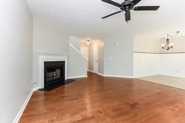 Building Photo - 516 Carrington Ct