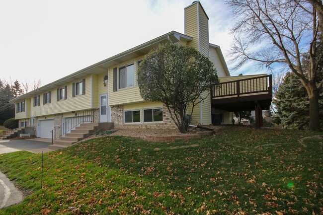 Building Photo - 4447 Clover Ln
