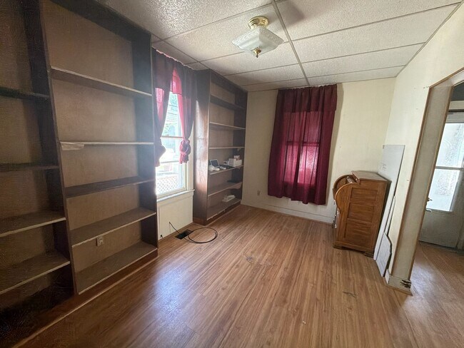 Foto del edificio - 721 S Matthew St