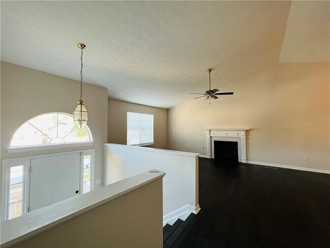Foto del edificio - 2653 Candlewood Way