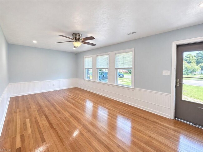 Building Photo - 1811 Gildner Rd
