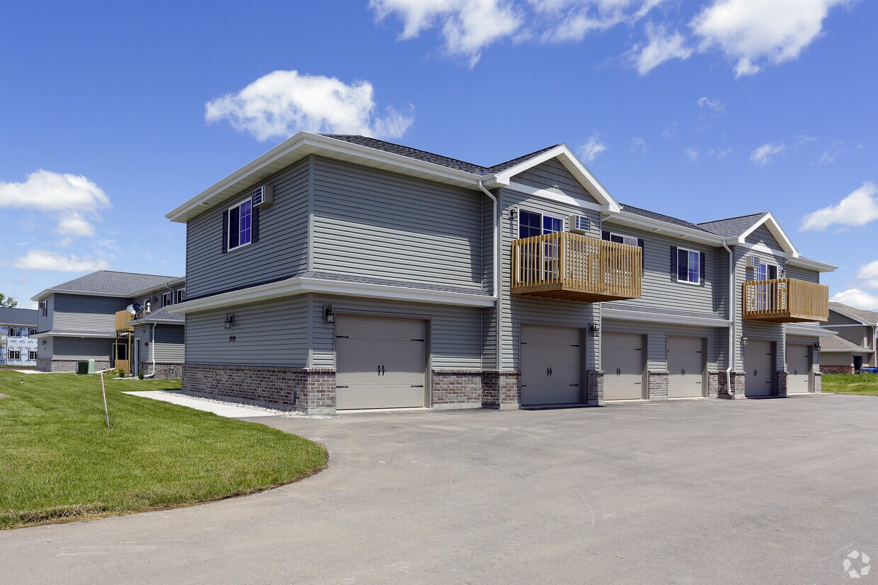 PLANK ROAD ESTATES Apartments in Appleton, WI