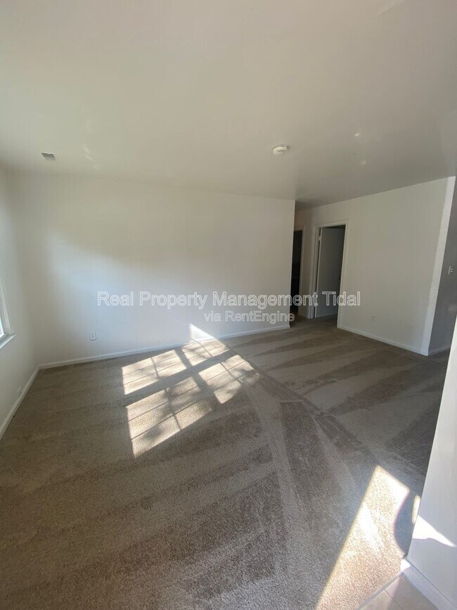 Foto del edificio - 447 Whealton Rd