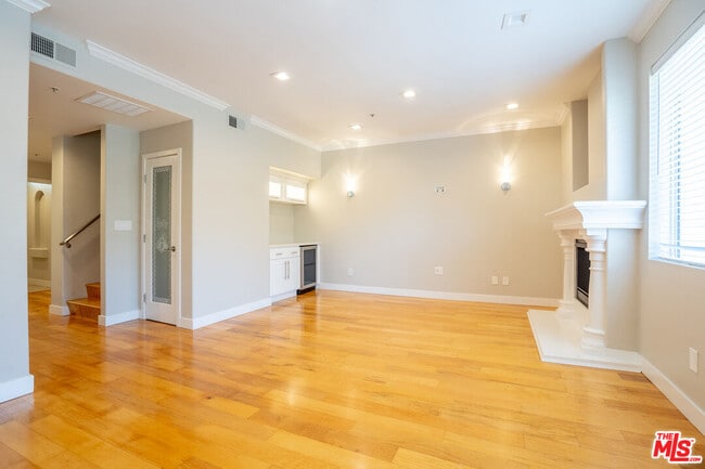 Foto del edificio - 350 S Norton Ave