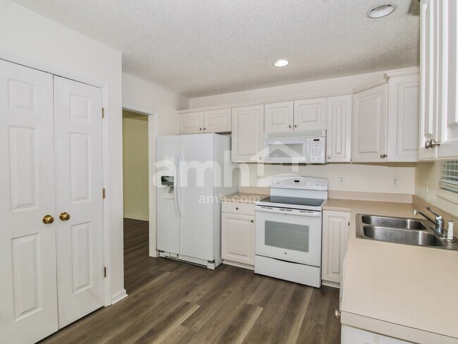 Building Photo - 6912 Springer Rd