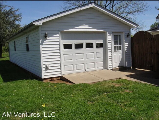 Building Photo - 4 br, 2 bath House - 592 Vincent St. (hous...