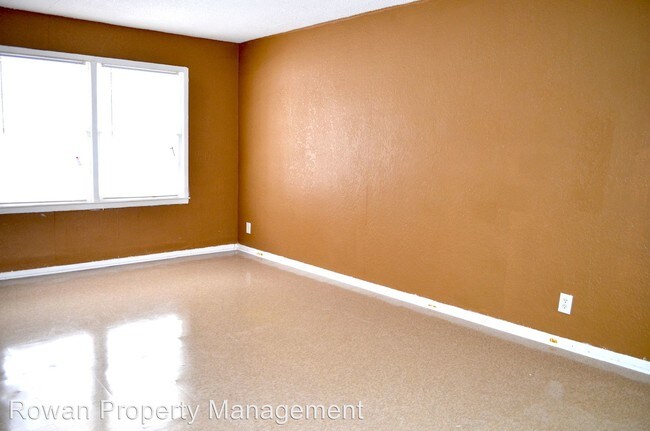 Foto del edificio - 10011 Belmont Ave