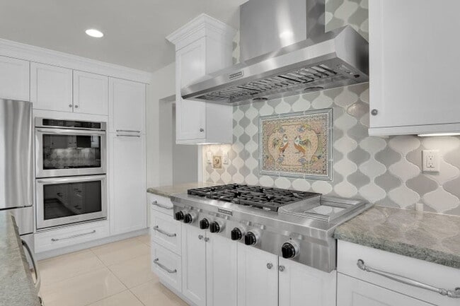 Building Photo - 8631 Steeplechase Dr