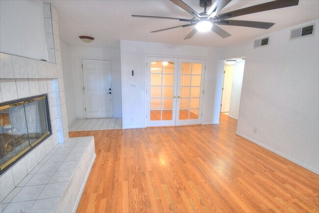 Building Photo - Live in the Foothills