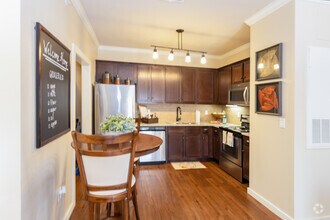 2BR 1BA - 855 SF - Sandstone Ridge