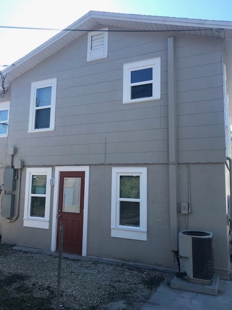 Building Photo - 1835 21st Ave N